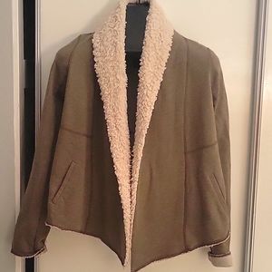 Extra small sweater jacket with pockets.Shaggy warm neck callor  62% cotton